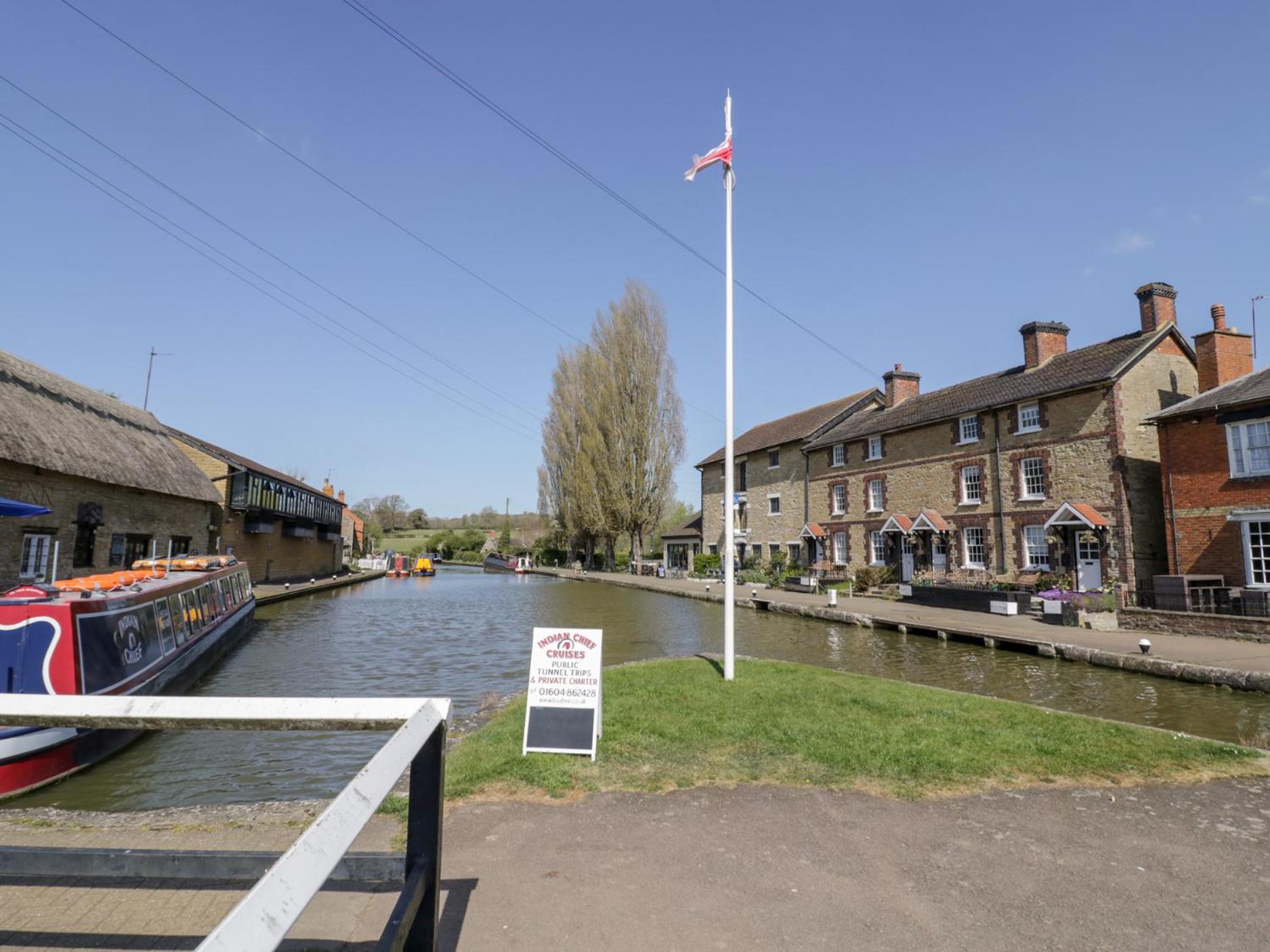 4 Canalside Cottages Тостер Экстерьер фото