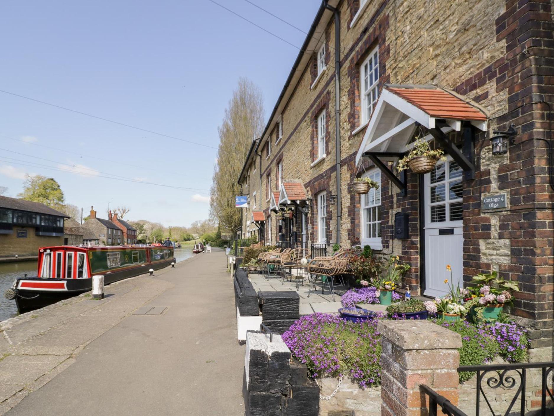 4 Canalside Cottages Тостер Экстерьер фото